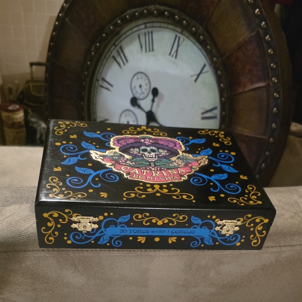 Catrina De Mi Vida Decorative Skull Empty Cigar Box. Amazing Craftmanship! Rare! - Picture 12 of 16